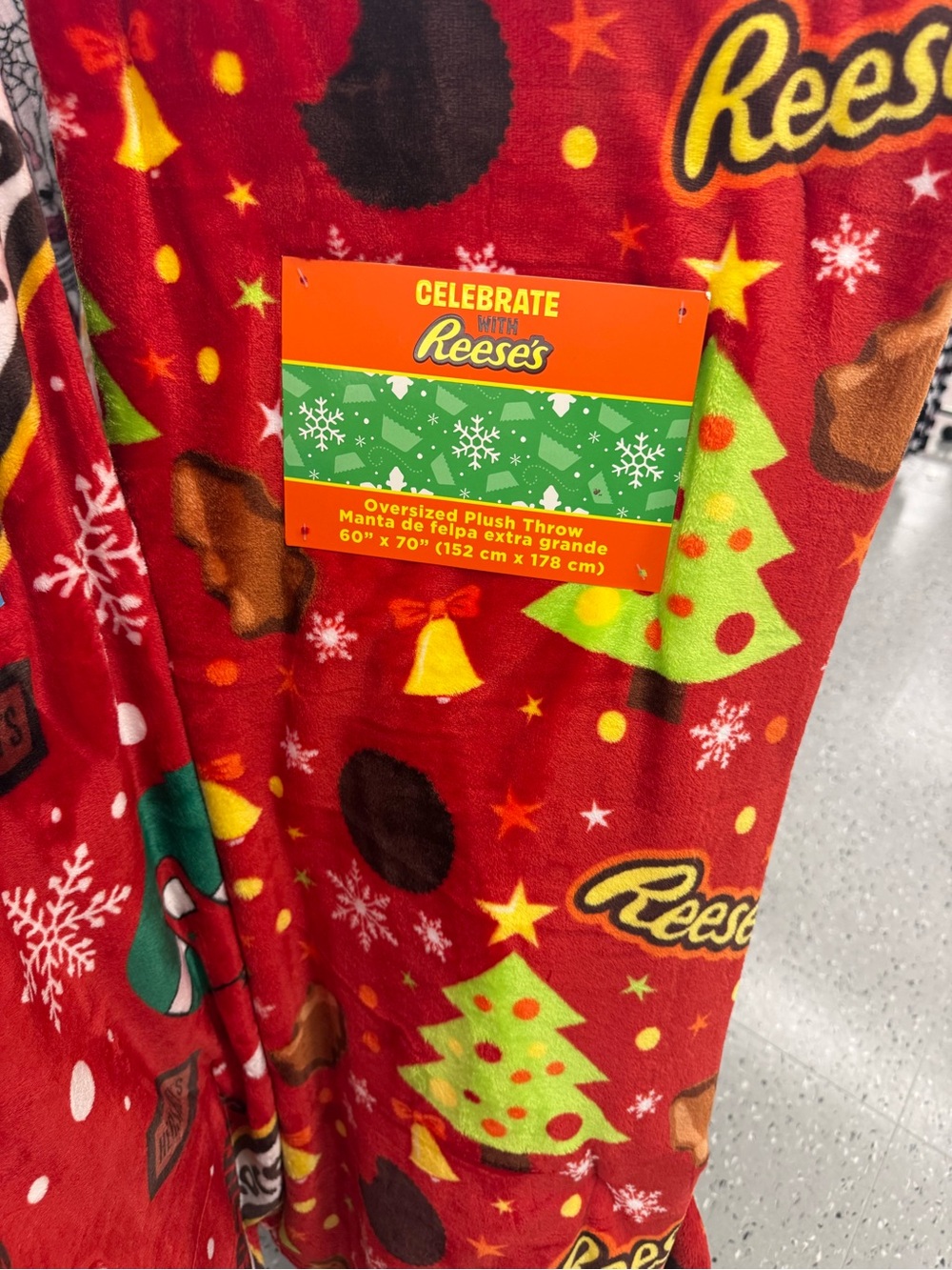 Reese’s Red Holiday Plush Throw Blanket